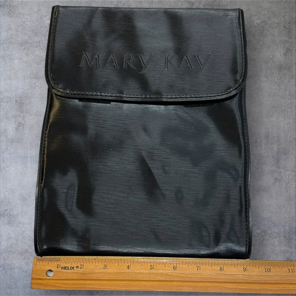 Mary Kay Roll Up Hanging Cosmetic/Toiletries Travel Bag with 4 Removable Pouches
